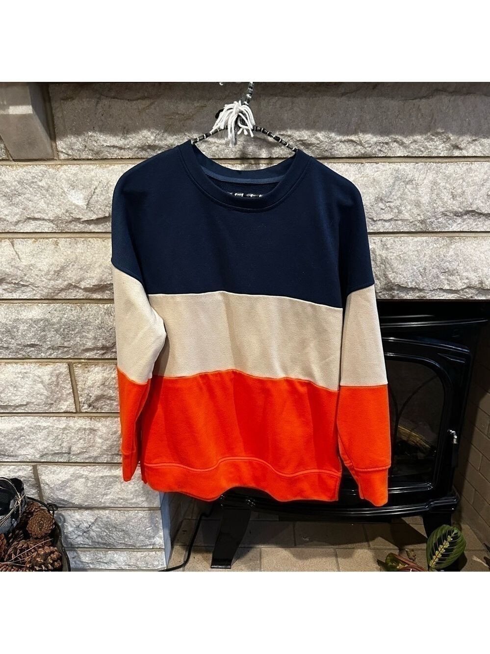 Color-Blocked Blue and Cream Crew Neck Sweater medium